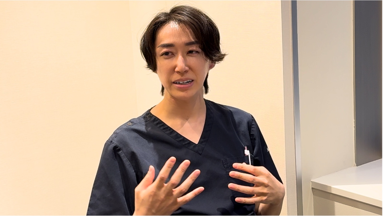 西山先生 アナザークリニックにて