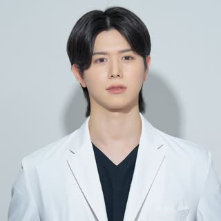 早坂 亮哉