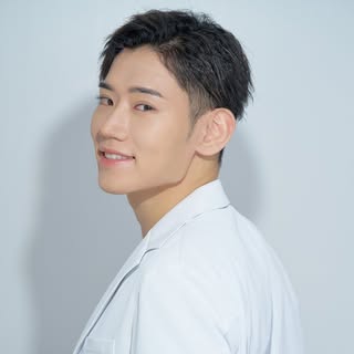 八尾 寅史