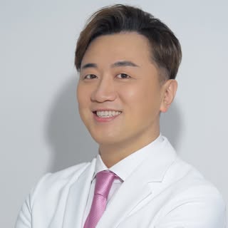 和倉 隆造