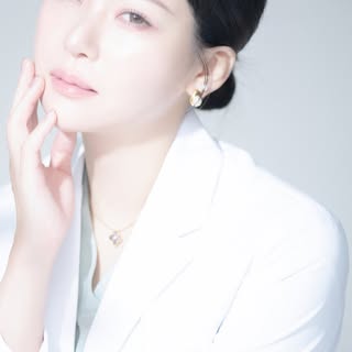 安田 百合子