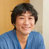 関 育弘