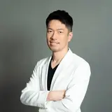 田中　靖人